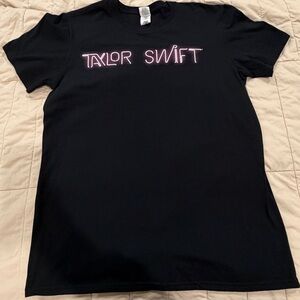 Taylor Swift 1989 World Tour Concert T-Shirt - Never Worn